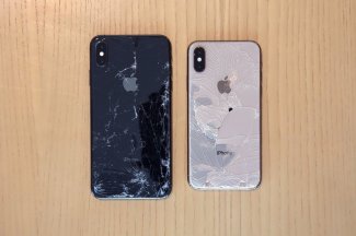 Apple iPhone Xs и Xs Max са биро-устойчиви, но не са нечупливи